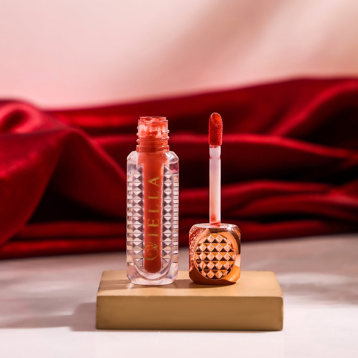 Oviella Crown Jewel Liquid Lipstick - Nebula