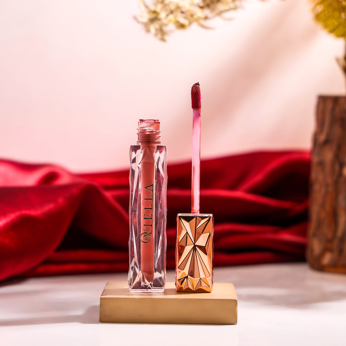 Oviella Crystal Prism Liquid Lipstick - Latte